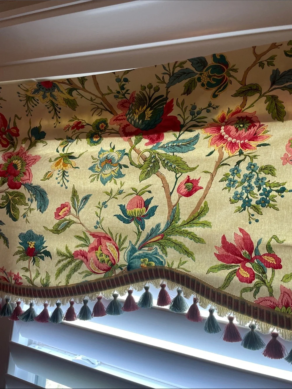 Biltmore Scalloped Fringed Valance in Cream with Multi Floral 86